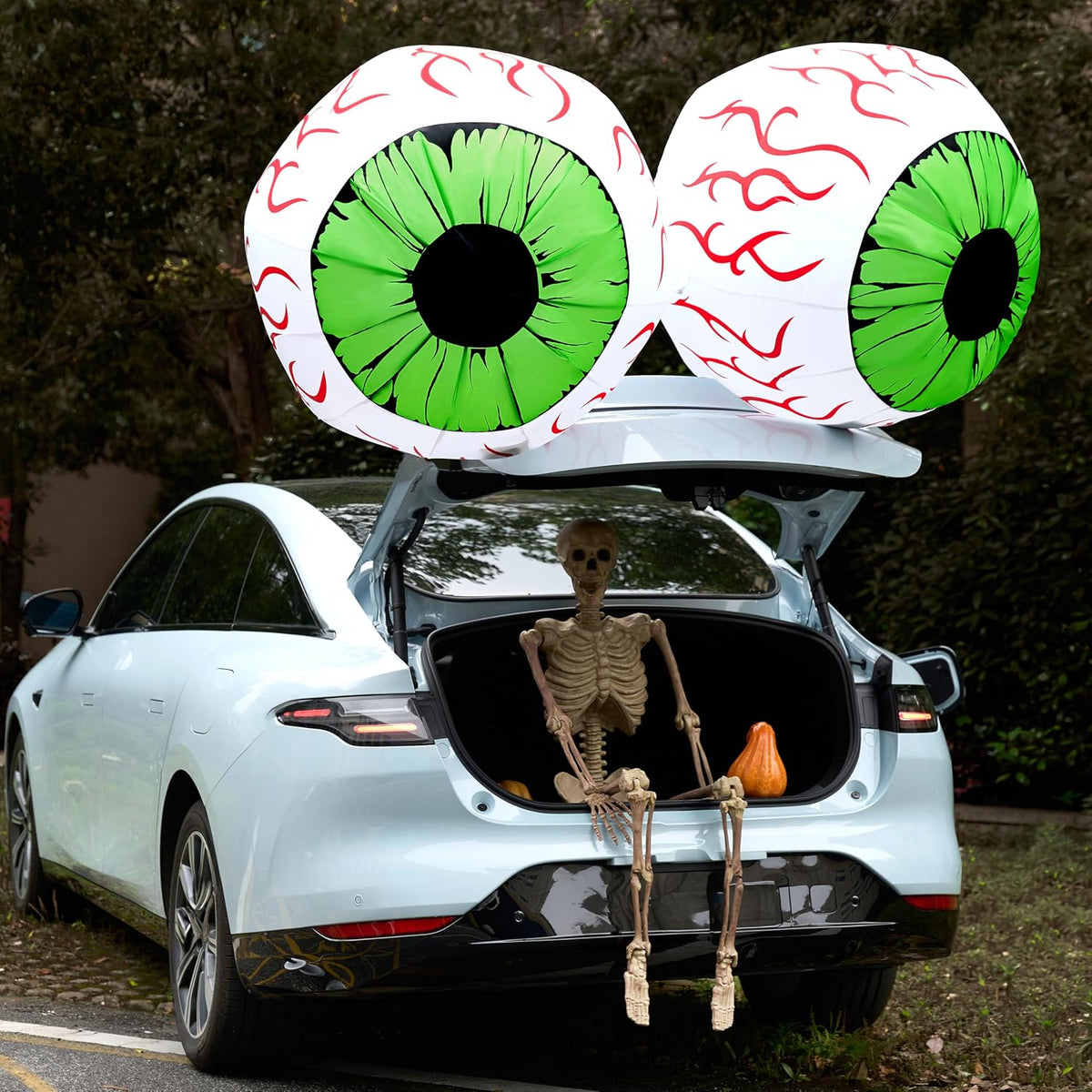 Joiedomi 3 Ft LED Halloween Inflatable Eye Decor for Spooky Holiday Gift and Seasonal Party Present