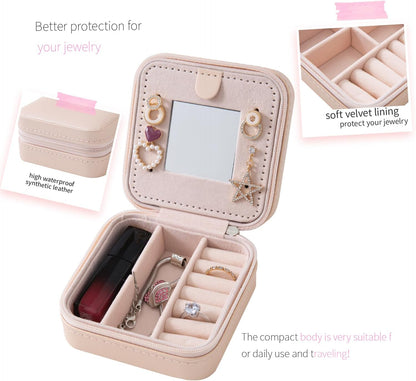 4 divided compartments with 2 removable dividers for flexible storage
