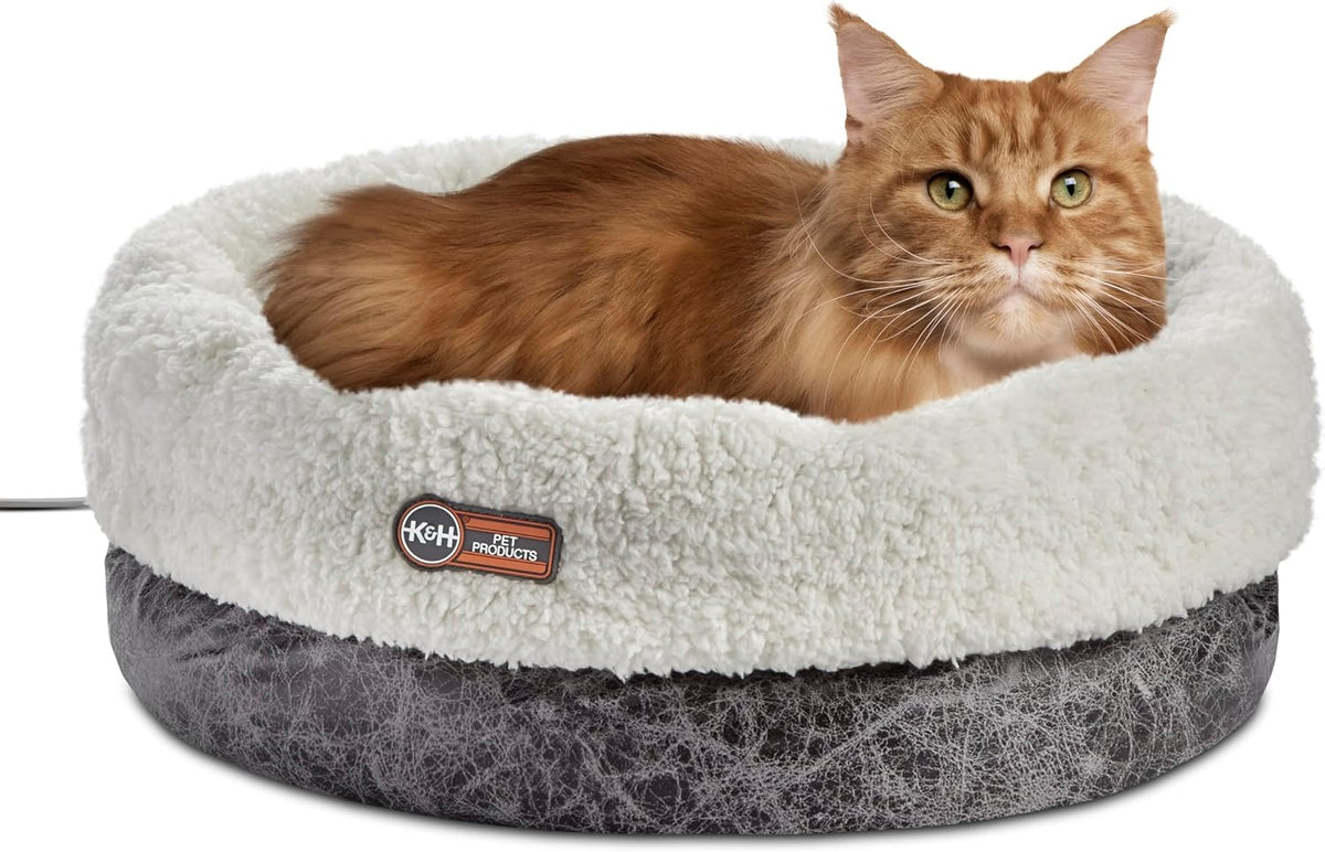 4-watt removable electric heater with pet-activated smart thermostat