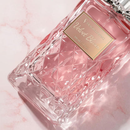Lumière & Bloom Floral Eau de Parfum – Romantic Birthday Gift for Her, Alcohol-Free Daily Fragrance