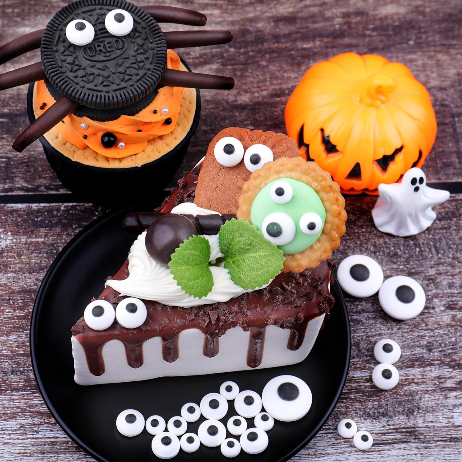 assorted sizes for layered visual effect on desserts