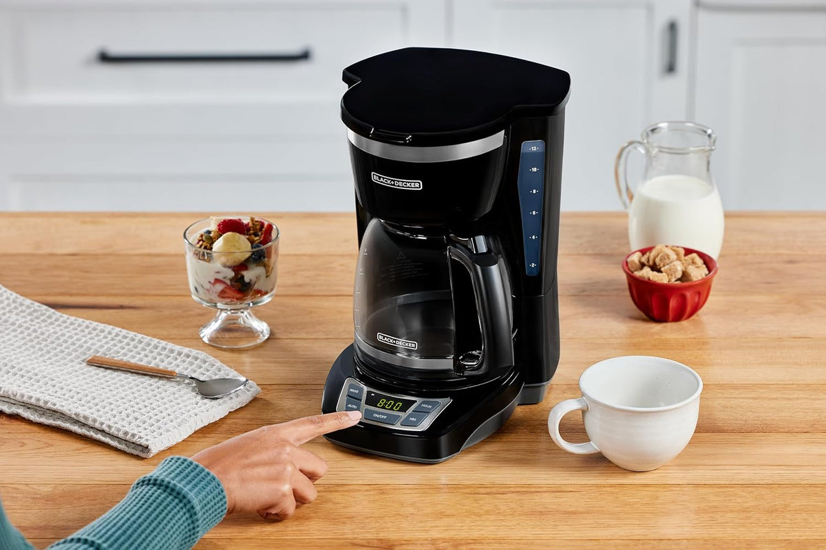 BLACK+DECKER 12-Cup Programmable Coffee Maker for Study and Focus Sessions, Sneak-A-Cup Mid-Brew Pause Feature