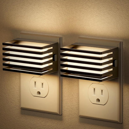 built-in dusk-to-dawn light sensor for automatic on/off