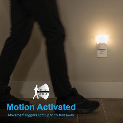 built-in light sensor that only operates in low-light conditions (dusk to dawn)
