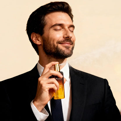 citrus (lemon), aromatic (lavender), woody (patchouli), and gourmand (caramel) note pyramid