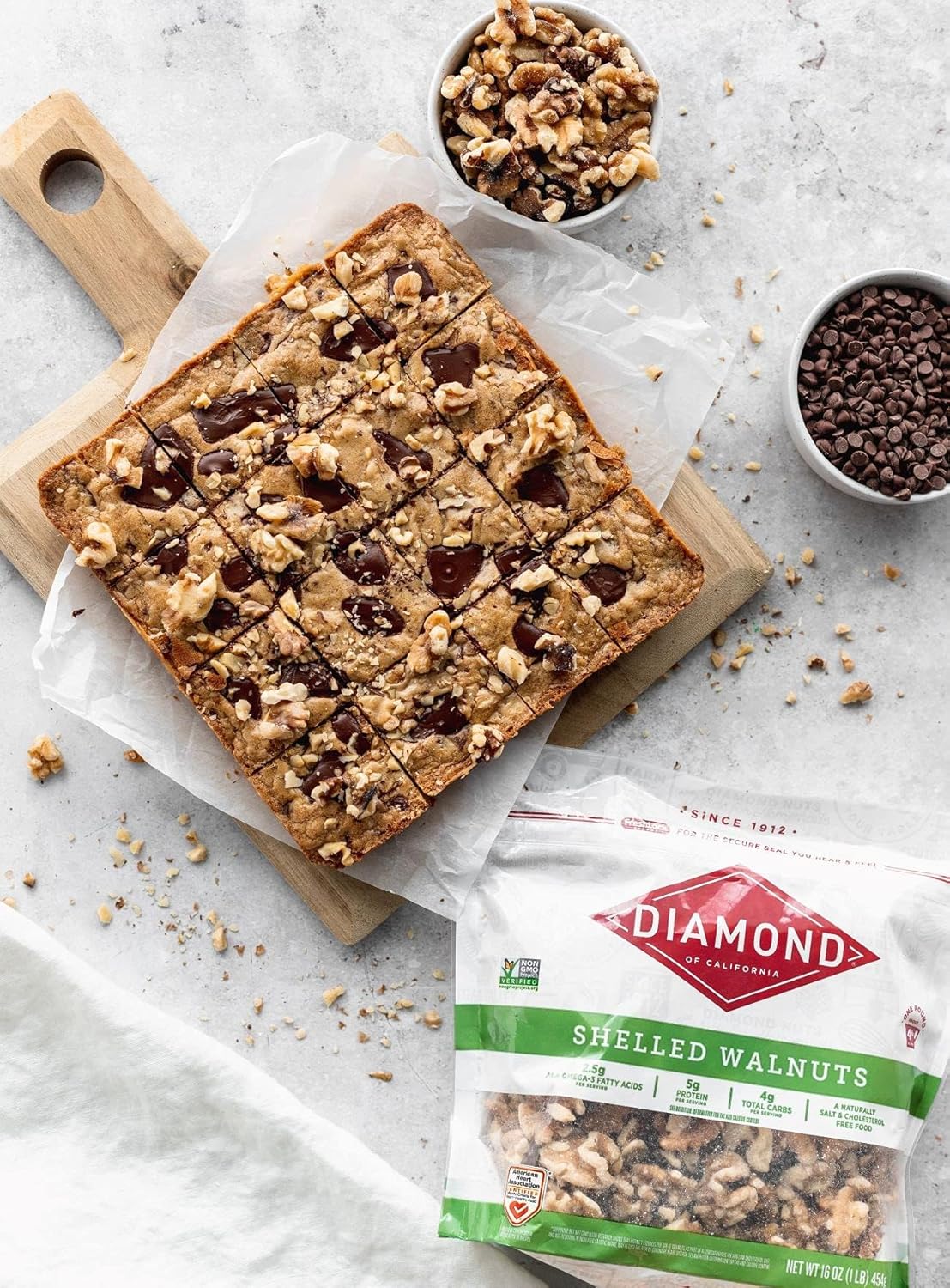 Diamond of California Shelled Walnuts – Heart-Healthy Snack for Cholesterol-Conscious Adults, Plant Protein Pantry Staple