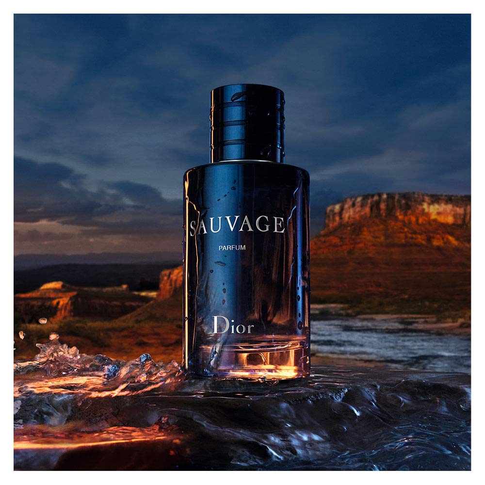 Dior Sauvage Eau de Parfum – Romantic Gift for Partner, Sophisticated Cologne for Date Night and Special Evenings
