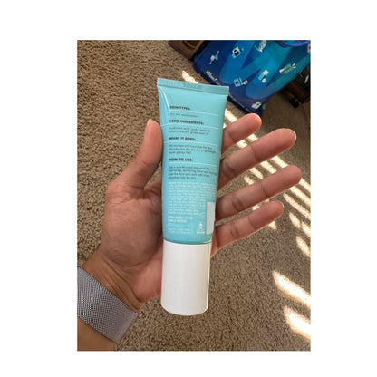 fast-absorbing, non-heavy cream texture that layers under makeup