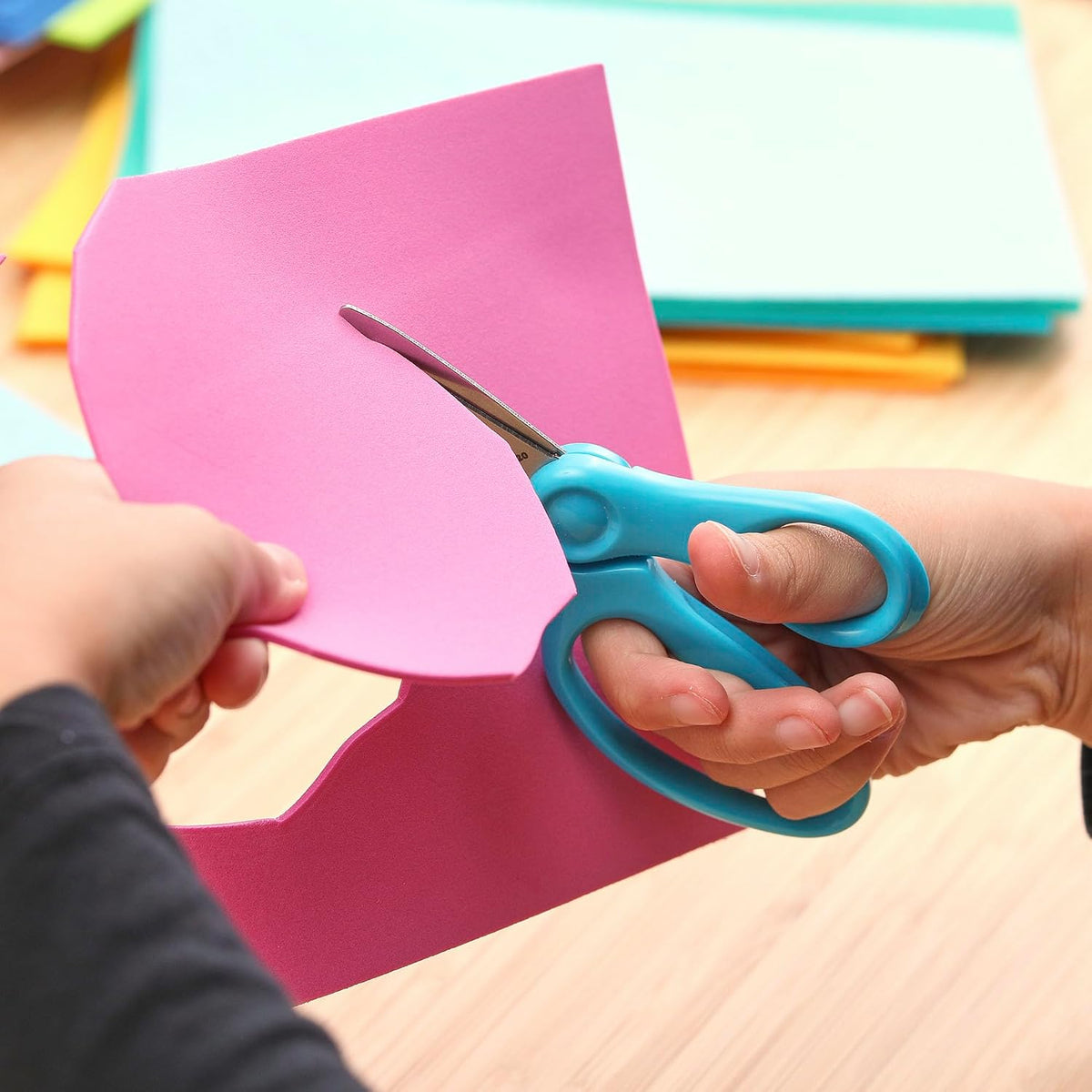 Fiskars Teacher-Recommended Kids Scissors – Giftable 3-Pack in Red, Blue, and Turquoise for Young Crafters