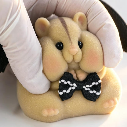 Taba Squishy Hamster Toy – Quiet Anxiety Tool for Workplace Cubicles and Meditation Corners, Palm-Sized Comfort