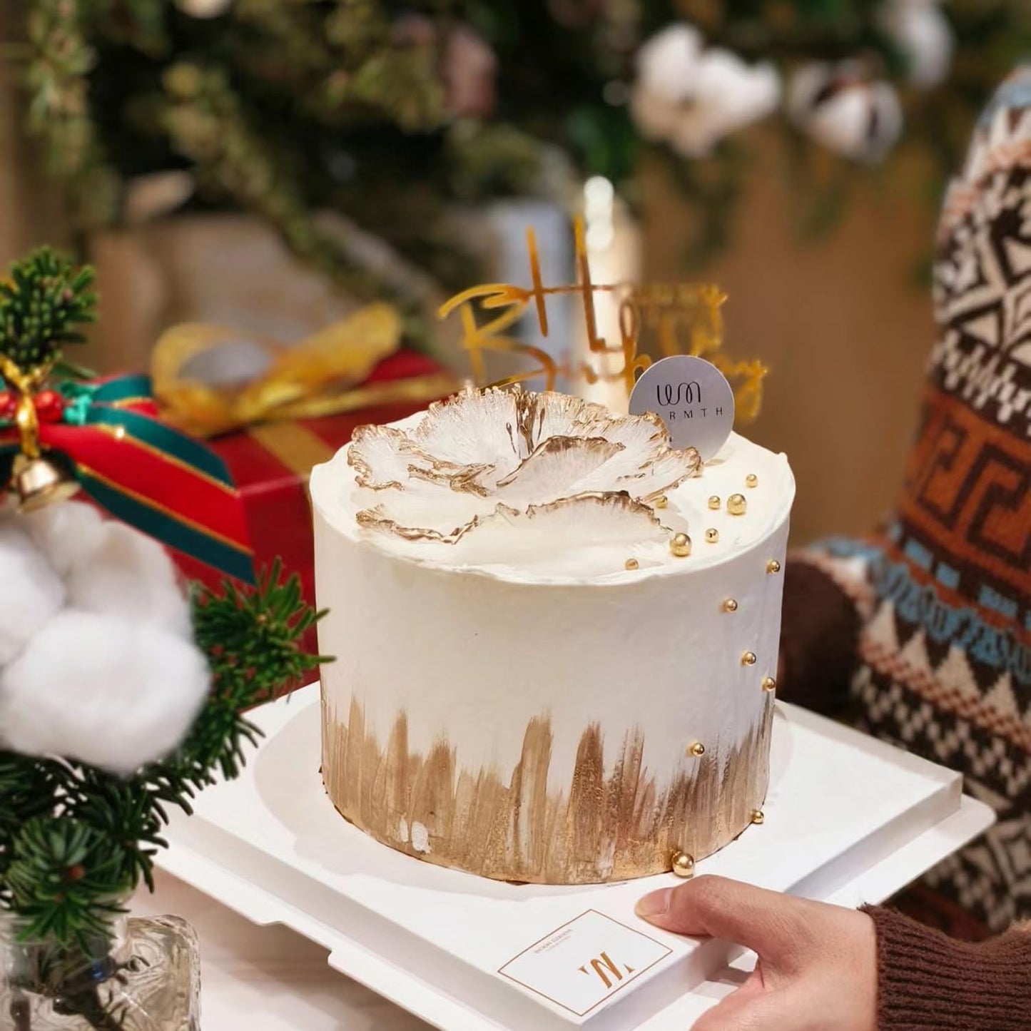food-safe ingredients compatible with a wide range of desserts (note: not oven-safe)