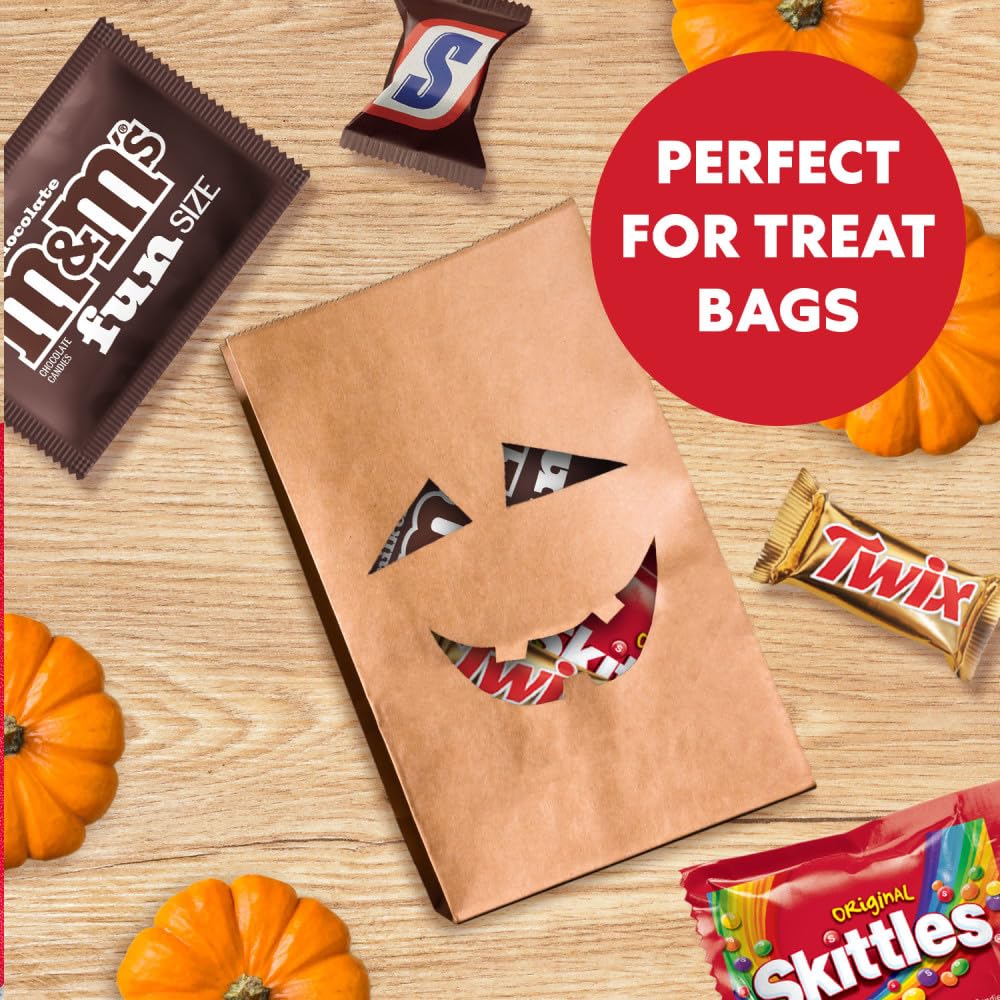 Kids Halloween Candy Variety – 60 Count Trick-or-Treat Bag with M&M'S, SNICKERS, SKITTLES and TWIX for Children Ages 3+