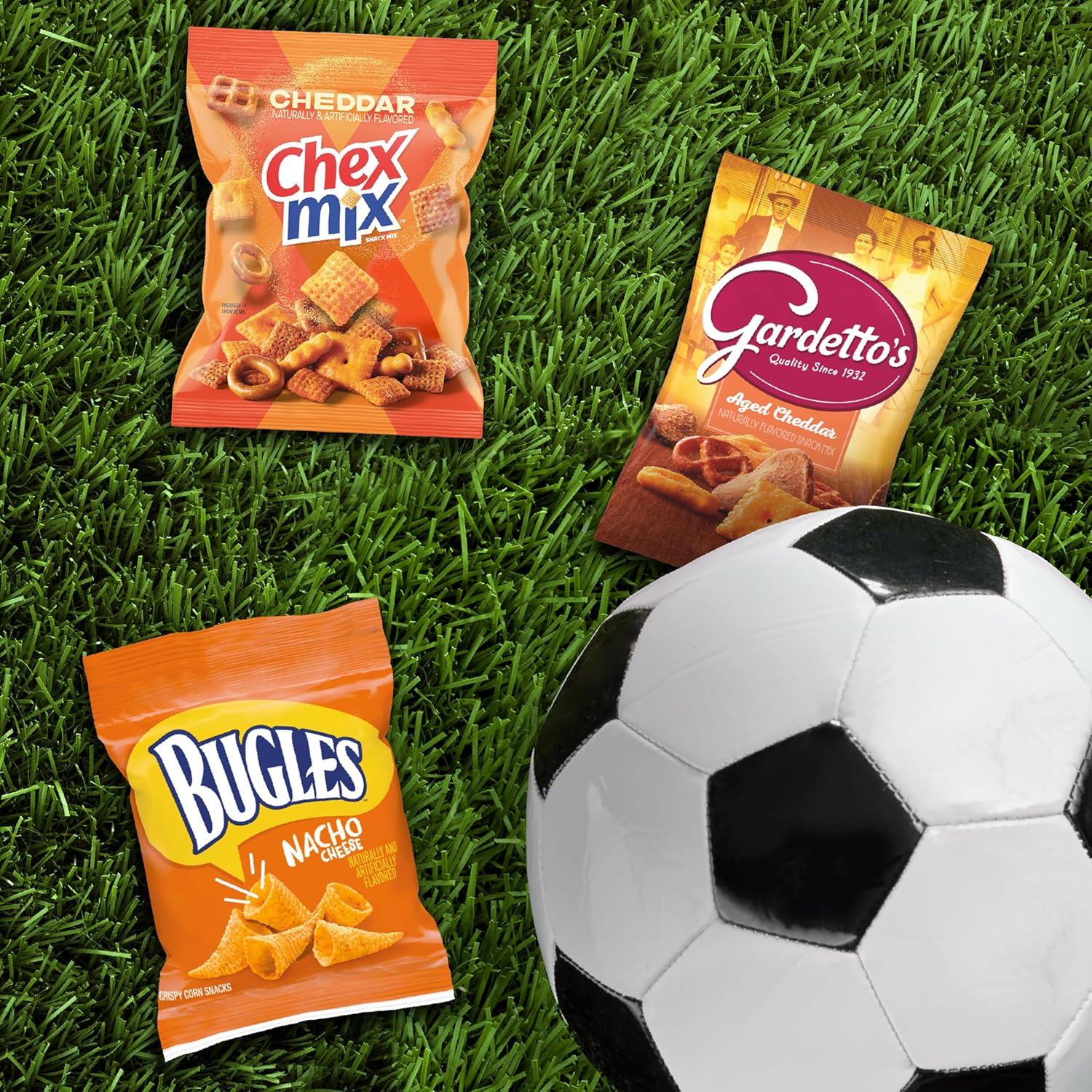 General Mills Cheesy Snack Variety Pack – Game Day & Outdoor Entertaining Snack Pack, Cheddar Chex Mix, Bugles & Gardetto's 20 ct Box