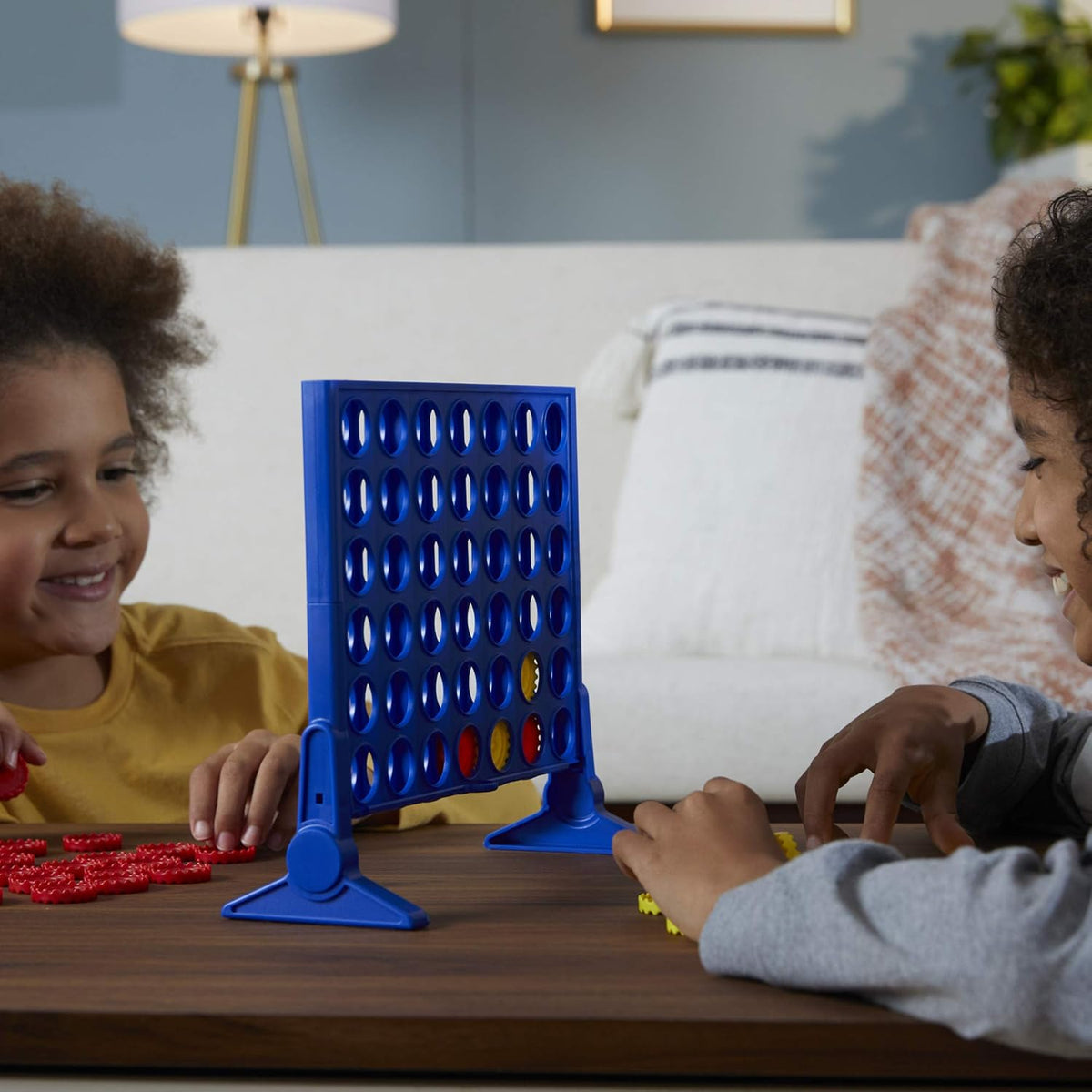 Hasbro Gaming Connect 4 Classic Grid – Classroom and Playdate Gift for Kids, 2-Player Strategy Game for Ages 6-12