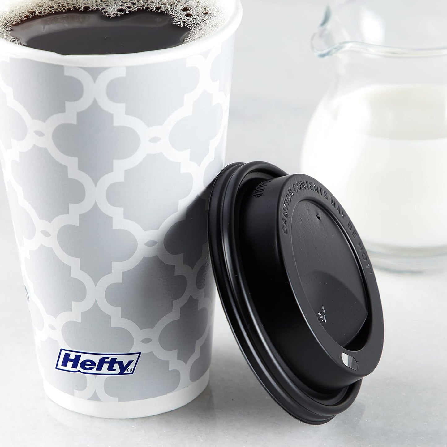 Hefty Hot Cups with Lids – Leak-Resistant Single Use Cups for Shared Workspaces and Reception Desks, 16 oz, 20 Count