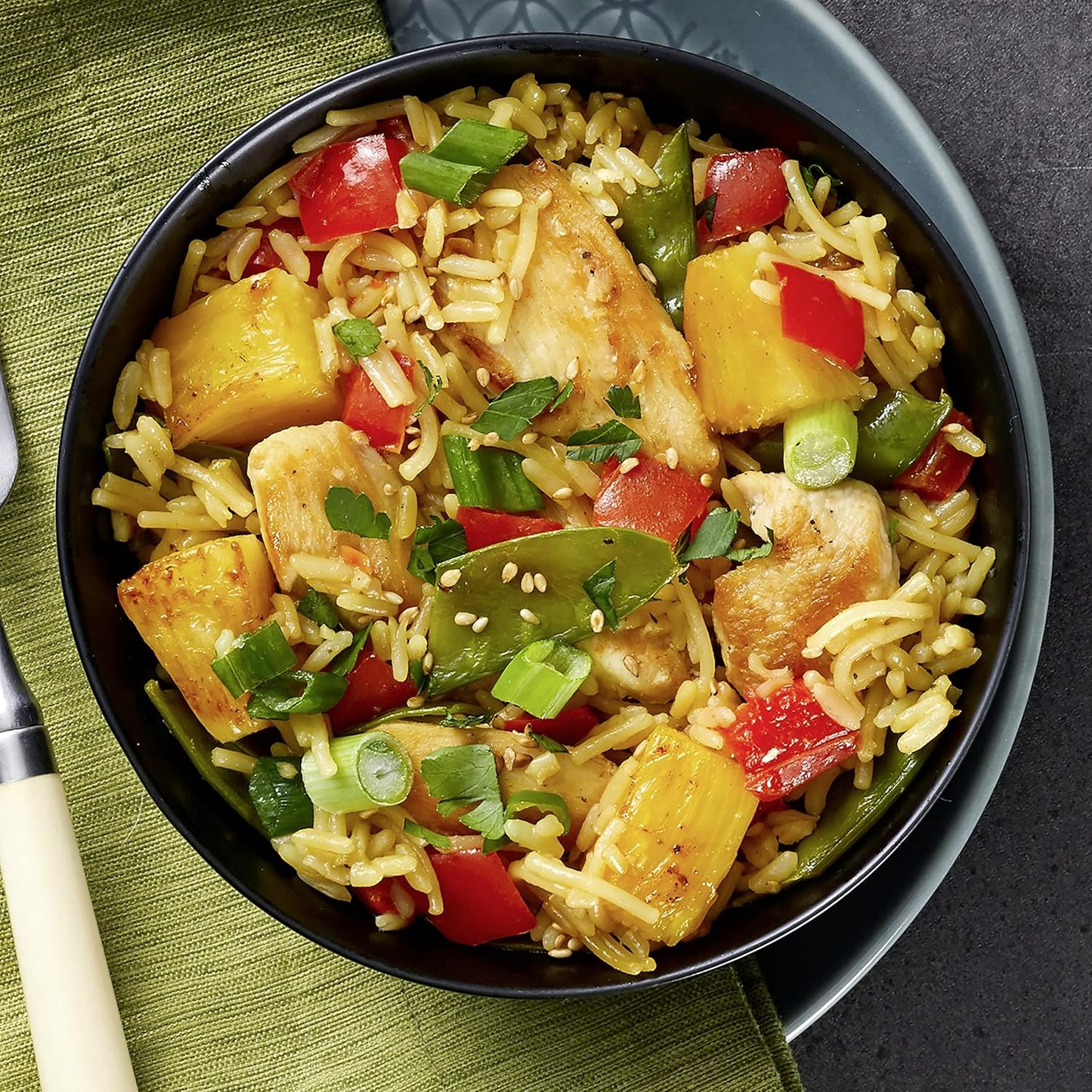 Knorr Rice Sides Chicken Fried Rice – Kid-Friendly Weeknight Side for the Family Dinner Table in 7 Minutes