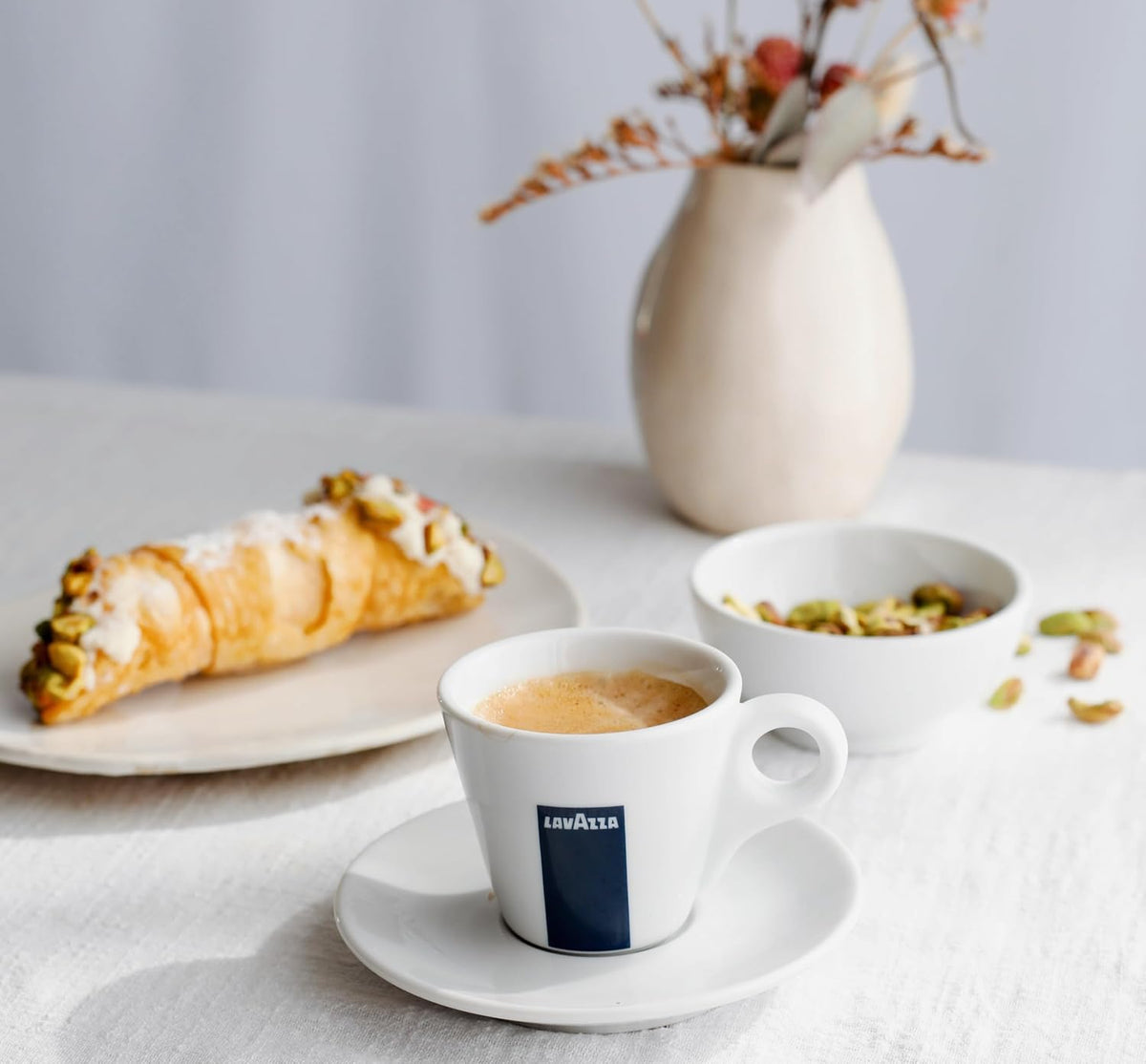 Lavazza Blue Top Class Espresso – Consistent Italian Brew for Shared Conference Room Stations