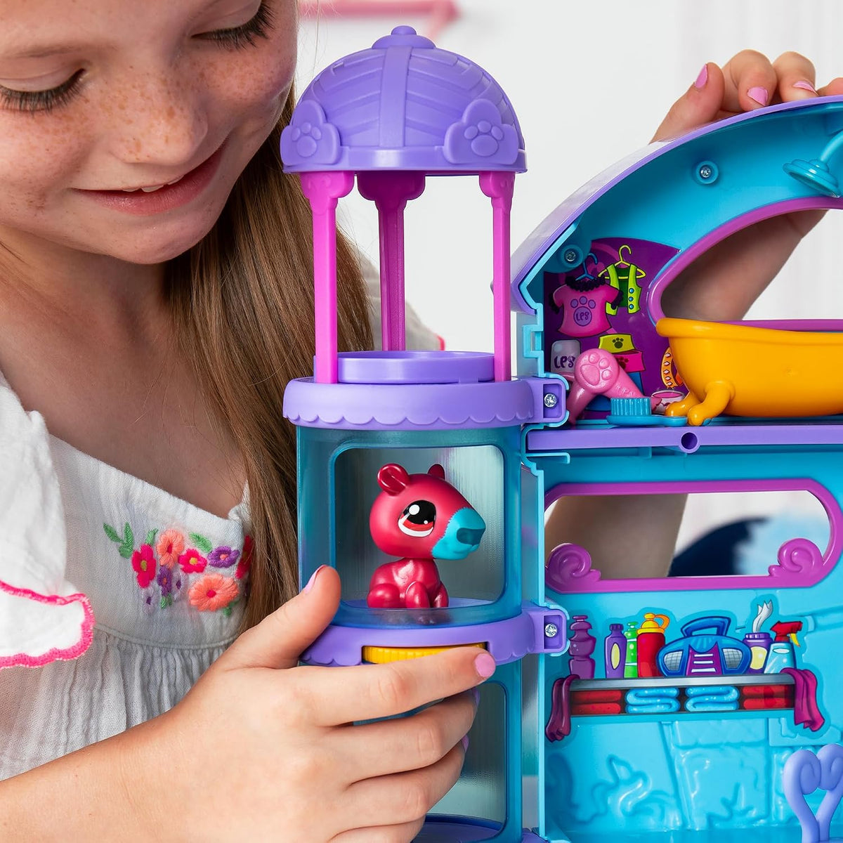 Littlest Pet Shop Gen 7 Playset – Birthday Gift for Kids and LPS Collectors, Surprise Reveal