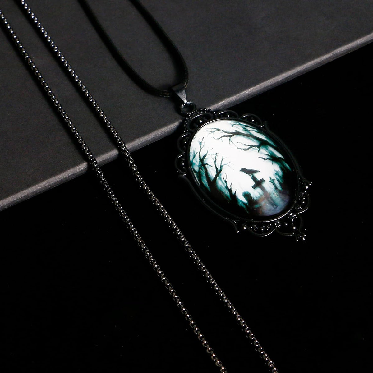 DAYANEY Gothic Necklace as Halloween Costume Jewelry for Women – Empowering Alternative Fashion Piece for Women Building a Capsule Dark Wardrobe