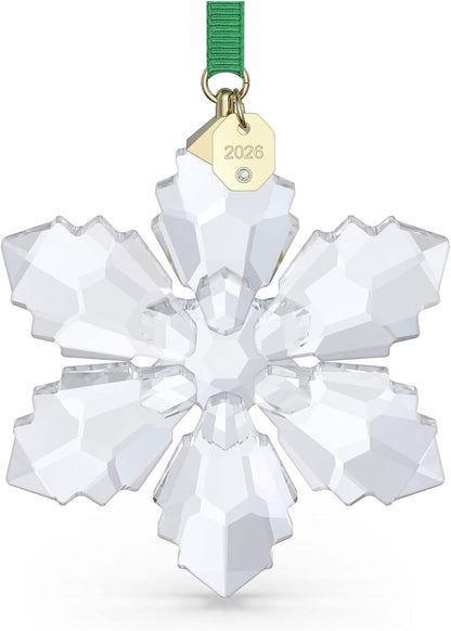 masterfully cut transparent crystal with 192 facets for high light refraction