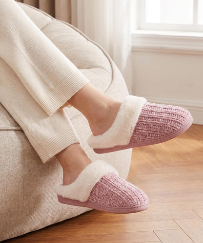 memory foam cushioned insole that contours to the foot