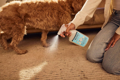 Mrs. MEYER'S CLEAN DAY Cruelty-Free Pet Odor Fighter – Plant-Derived Spray for Crawling-Baby Homes
