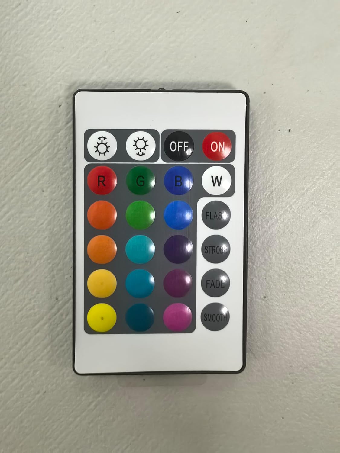 multi-color changing leds (300 light sources) with multiple scene modes