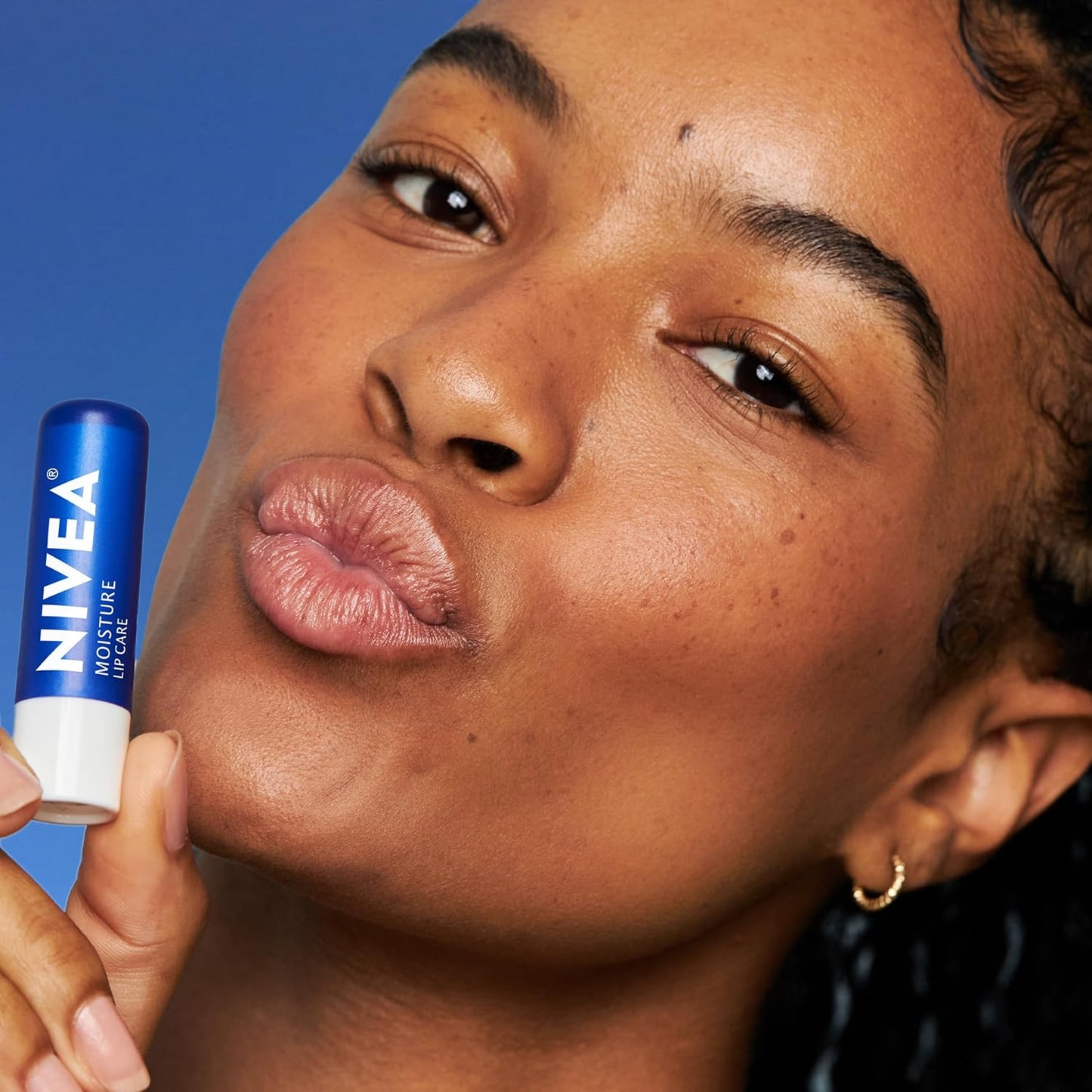 NIVEA Moisture Lip Care – Less-Is-More Skincare Staple, Streamlined Hydrating Balm Without Unnecessary Additives