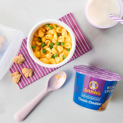 real cheddar cheese sauce (no artificial flavors or synthetic colors)