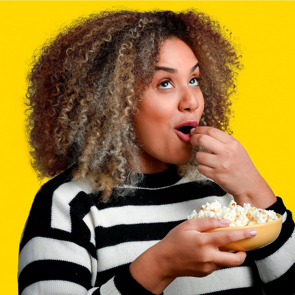 savory choices include smartfood white cheddar popcorn, doritos nacho cheese tortilla chips, and lay's classic potato chips