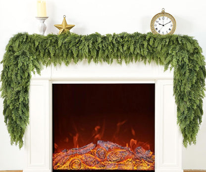 soft, richly textured pe plastic leaves with an irregular shape and natural, multi-toned green coloring