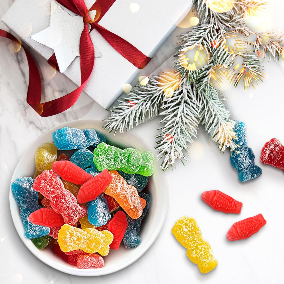 SOUR PATCH KIDS and SWEDISH FISH Mini Candy Variety Pack – Workplace Halloween Candy Bowl and Coworker Pick-Me-Up, 22 Snack Packs