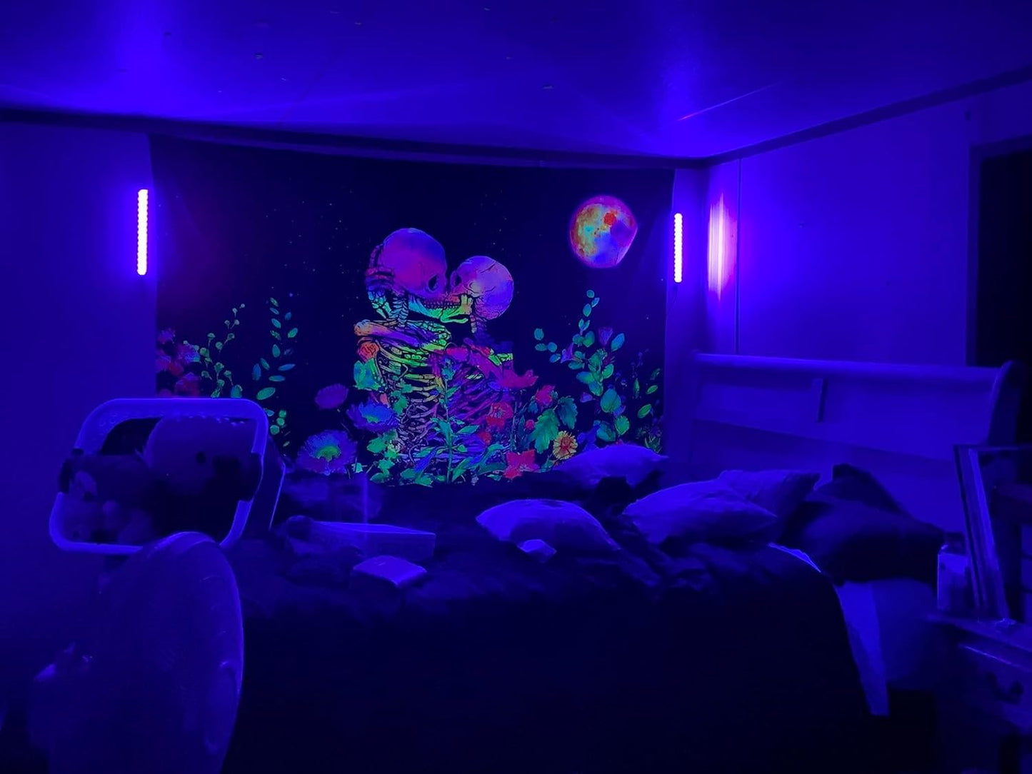 THLITURE Glow Party Light Bar – Family-Friendly UV Strip for Children Halloween Decor and Birthday Play Setup, 2 Pack