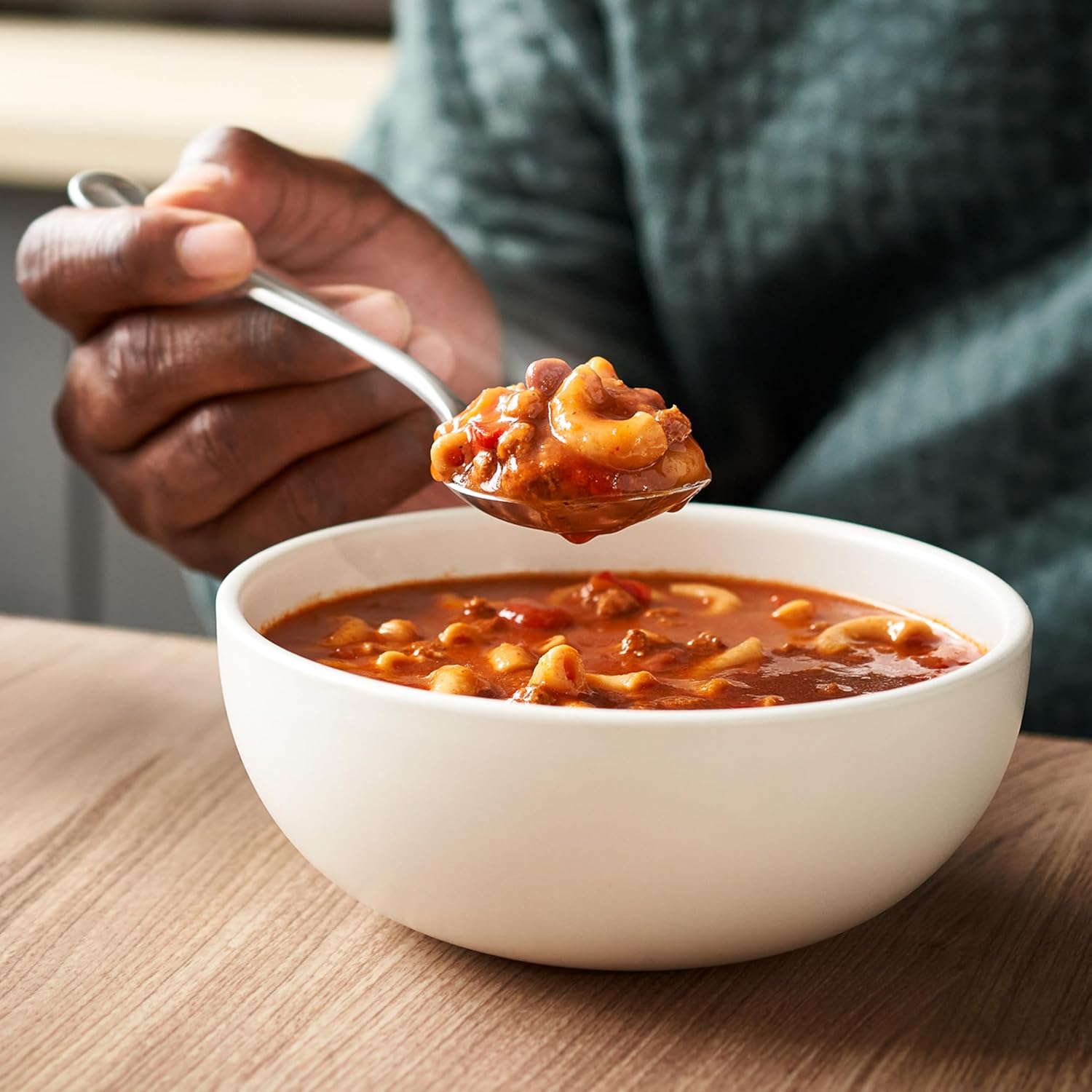 three flavor variants in the same can size: chili mac, beefy mac, chili dog mac